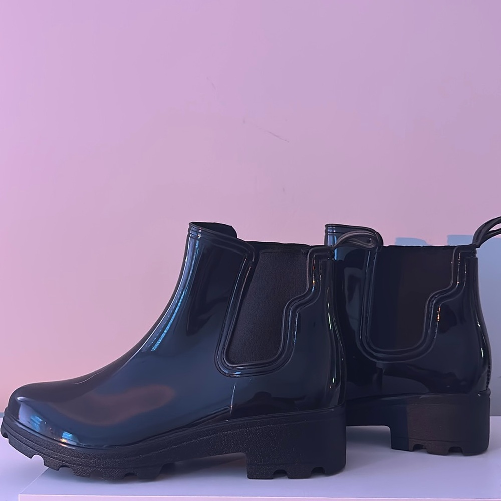 Capelli of New York Ladies Shiny Jodhpur Jelly Rain Boot